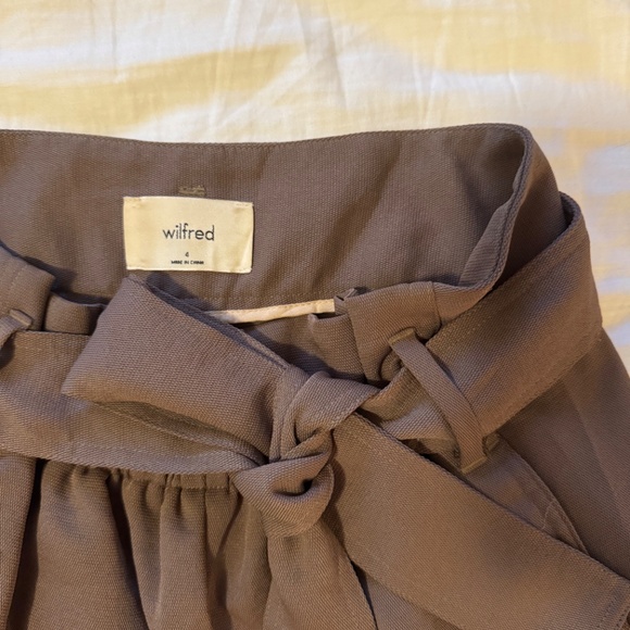 Aritzia Wilfred Paperbag Shorts Size 4 - Picture 2 of 3